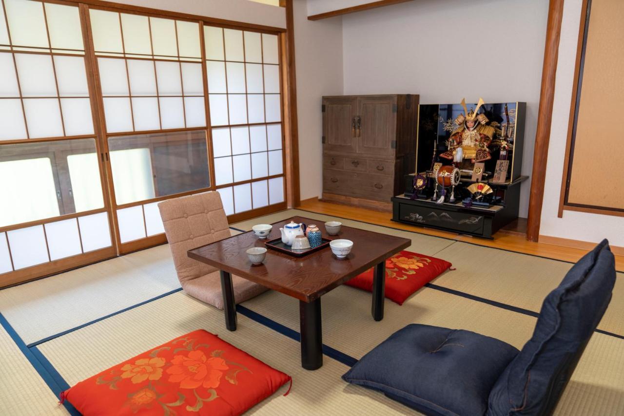 【箱根湯本】日本家屋・箱根湯本駅から徒歩15分、芸者教師の家 Hakone Buitenkant foto